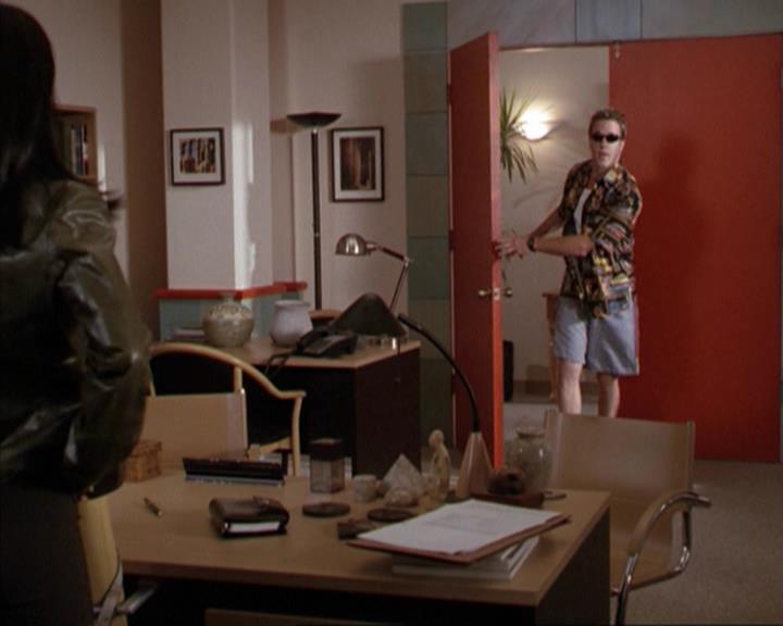 Charmed-Online-dot-net_207TheyreEverywhere0512.jpg
