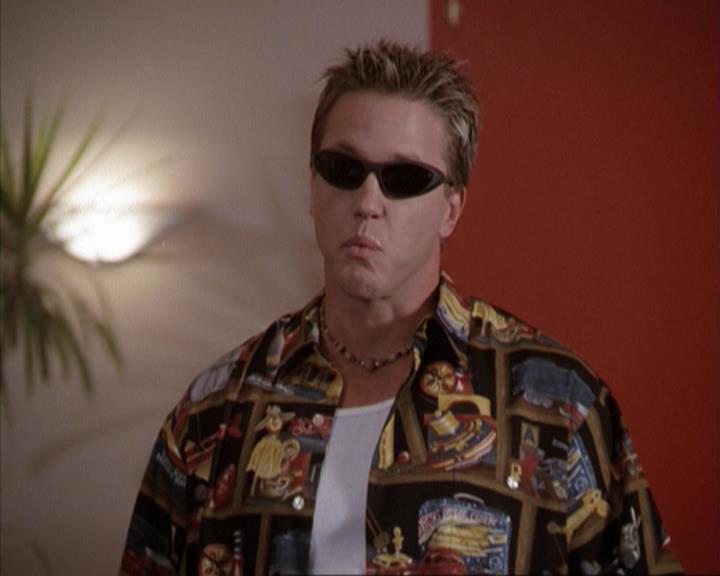Charmed-Online-dot-net_207TheyreEverywhere0517.jpg