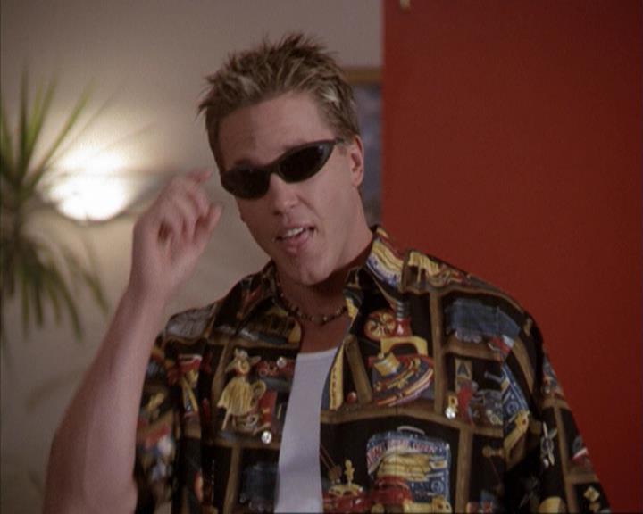 Charmed-Online-dot-net_207TheyreEverywhere0523.jpg