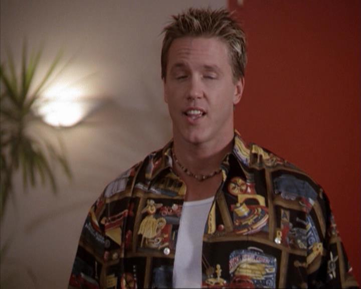 Charmed-Online-dot-net_207TheyreEverywhere0527.jpg