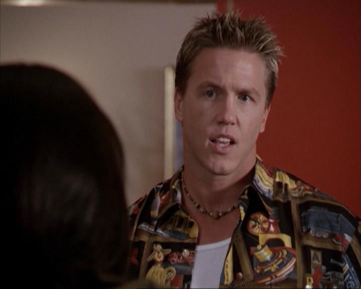 Charmed-Online-dot-net_207TheyreEverywhere0532.jpg