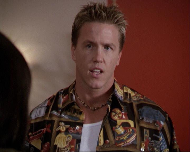 Charmed-Online-dot-net_207TheyreEverywhere0533.jpg