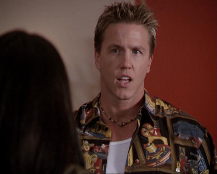 Charmed-Online-dot-net_207TheyreEverywhere0536.jpg