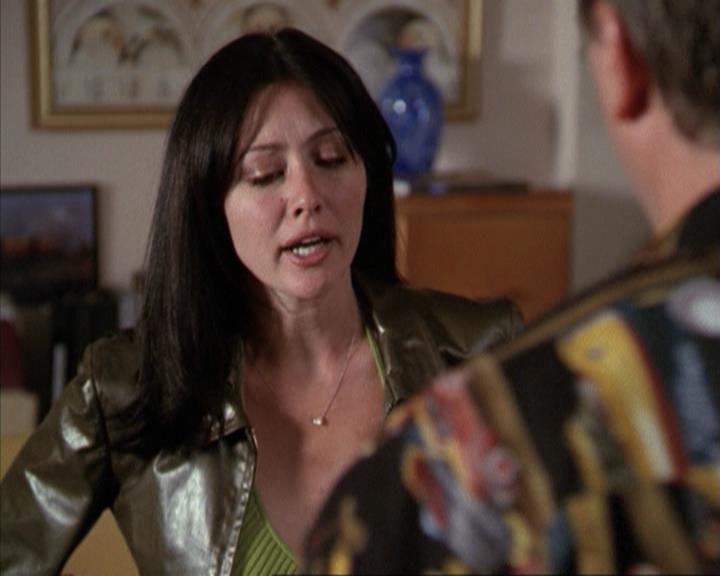 Charmed-Online-dot-net_207TheyreEverywhere0540.jpg