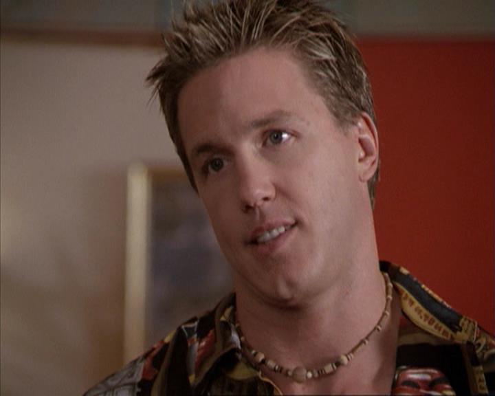 Charmed-Online-dot-net_207TheyreEverywhere0561.jpg
