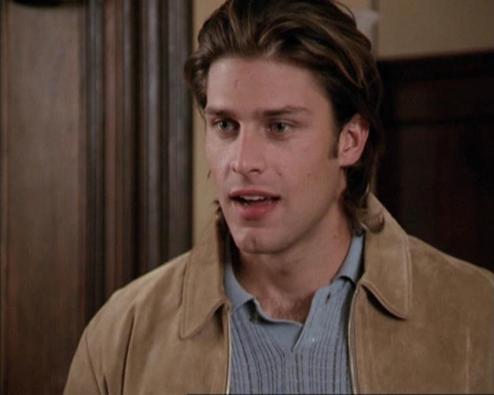Charmed-Online-dot-net_207TheyreEverywhere0601.jpg