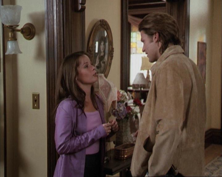 Charmed-Online-dot-net_207TheyreEverywhere0604.jpg