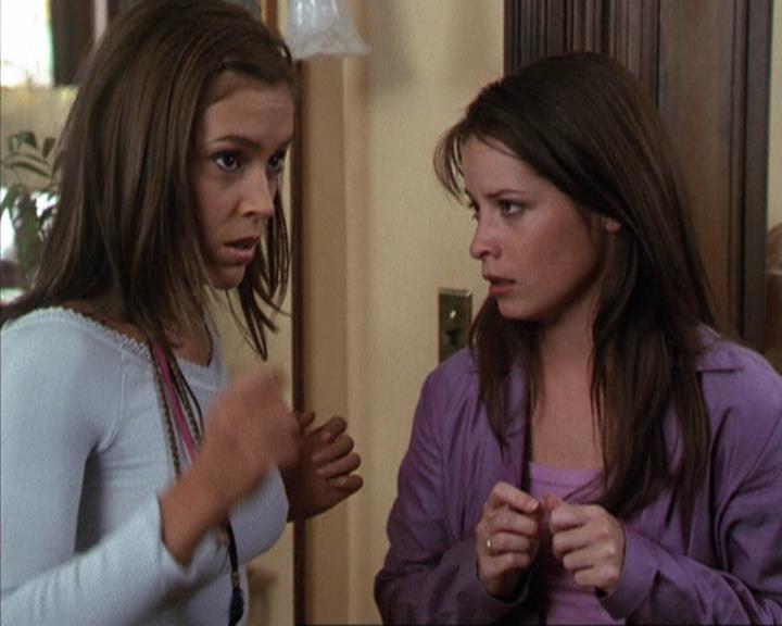 Charmed-Online-dot-net_207TheyreEverywhere0616.jpg