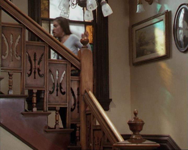 Charmed-Online-dot-net_207TheyreEverywhere0627.jpg