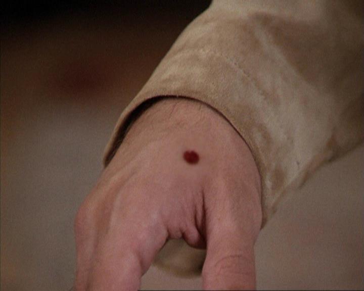 Charmed-Online-dot-net_207TheyreEverywhere0630.jpg