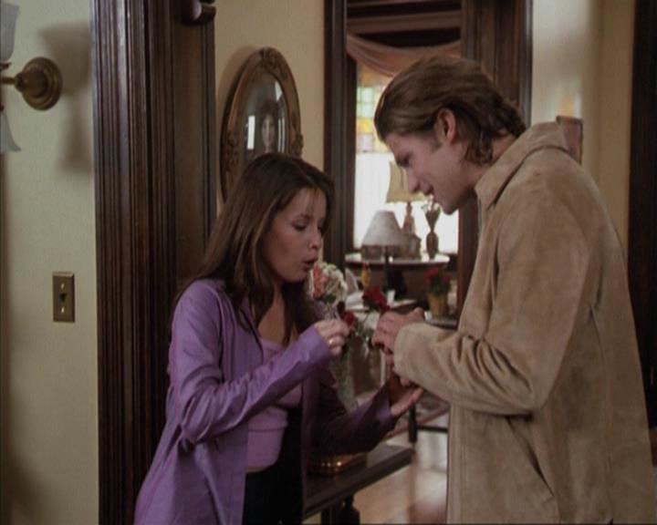 Charmed-Online-dot-net_207TheyreEverywhere0634.jpg