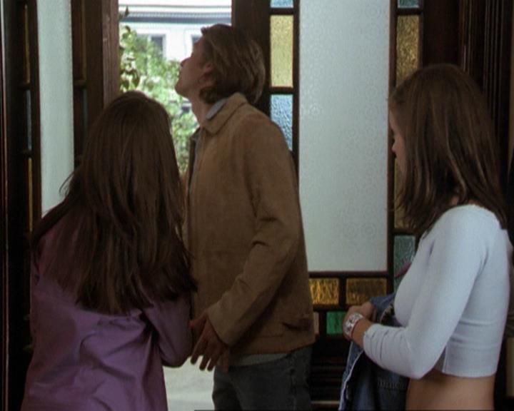 Charmed-Online-dot-net_207TheyreEverywhere0677.jpg