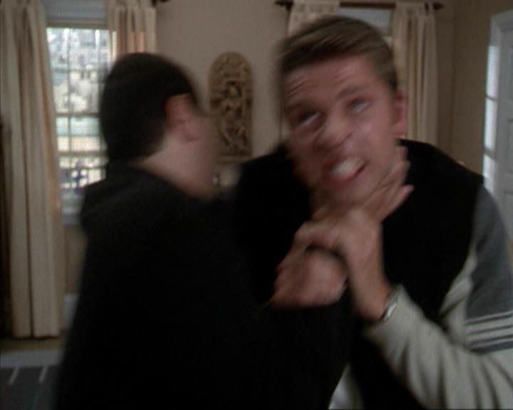 Charmed-Online-dot-net_207TheyreEverywhere0721.jpg
