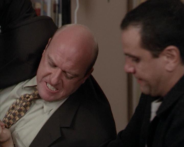 Charmed-Online-dot-net_207TheyreEverywhere0728.jpg
