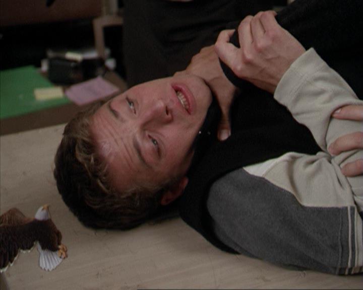 Charmed-Online-dot-net_207TheyreEverywhere0729.jpg