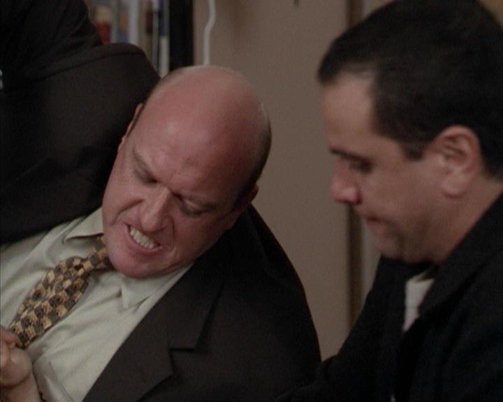 Charmed-Online-dot-net_207TheyreEverywhere0740.jpg