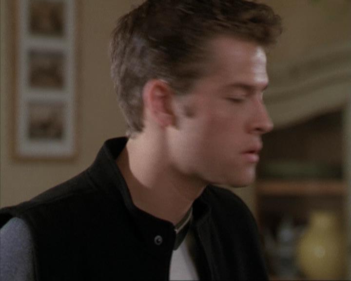 Charmed-Online-dot-net_207TheyreEverywhere0796.jpg
