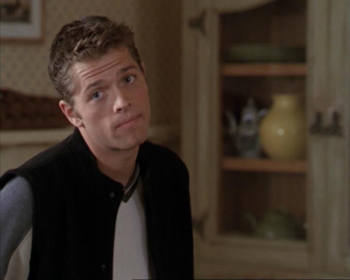Charmed-Online-dot-net_207TheyreEverywhere0808.jpg