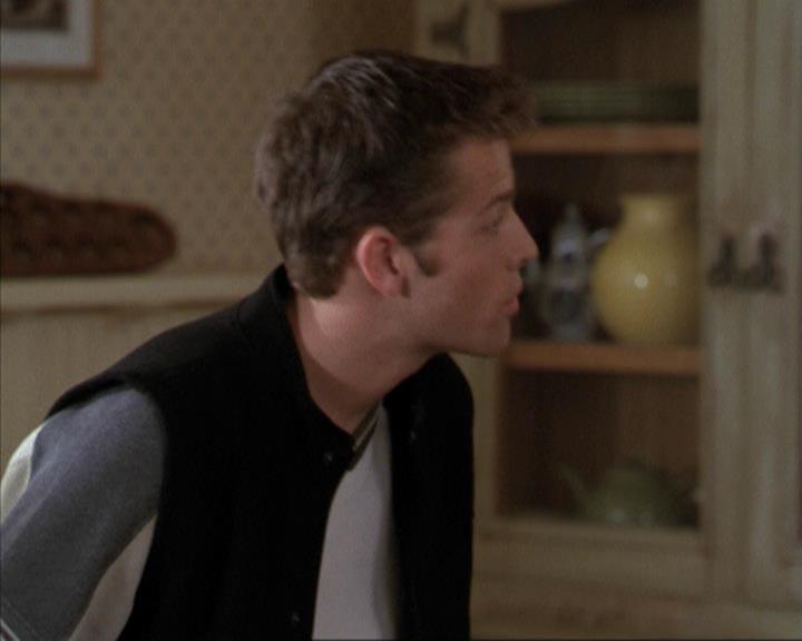 Charmed-Online-dot-net_207TheyreEverywhere0816.jpg
