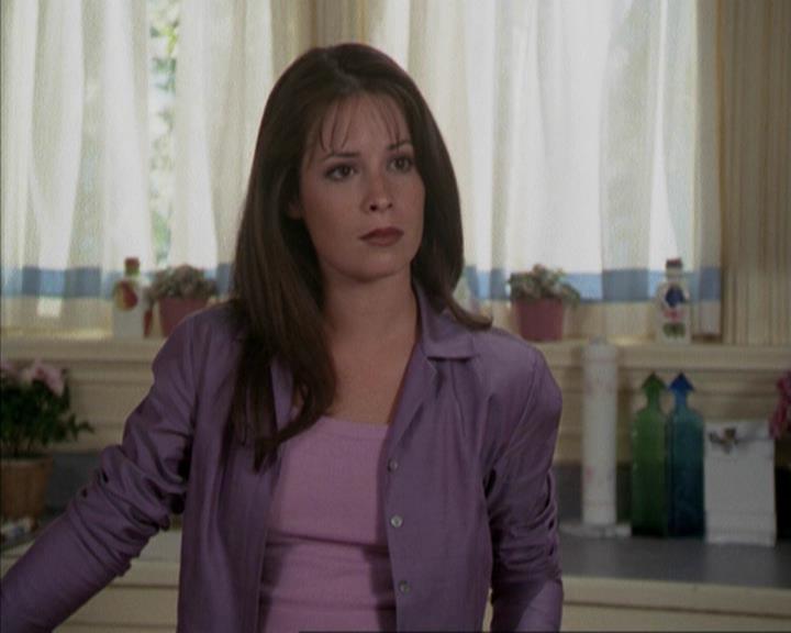 Charmed-Online-dot-net_207TheyreEverywhere0819.jpg