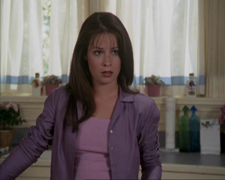 Charmed-Online-dot-net_207TheyreEverywhere0834.jpg