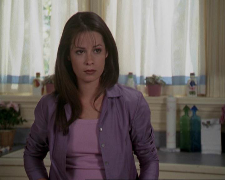 Charmed-Online-dot-net_207TheyreEverywhere0844.jpg