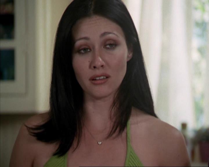 Charmed-Online-dot-net_207TheyreEverywhere0893.jpg