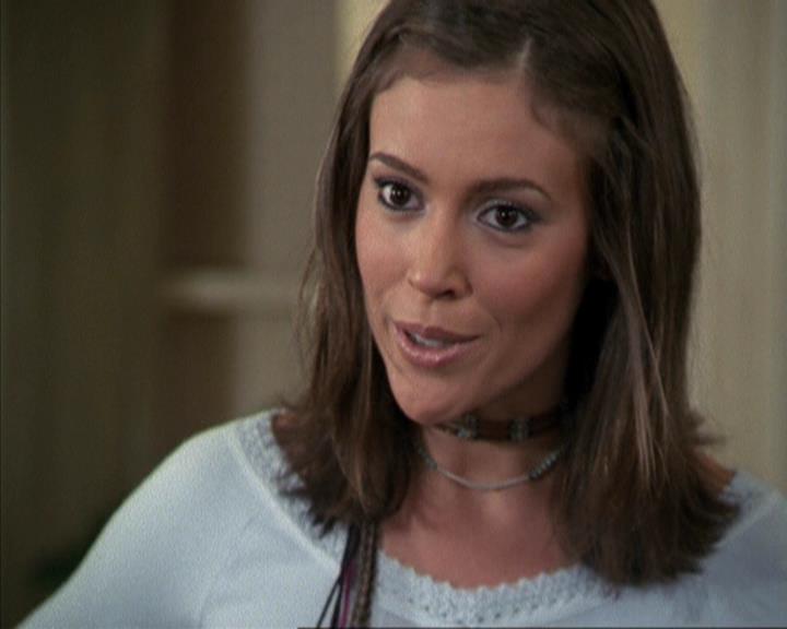 Charmed-Online-dot-net_207TheyreEverywhere0899.jpg