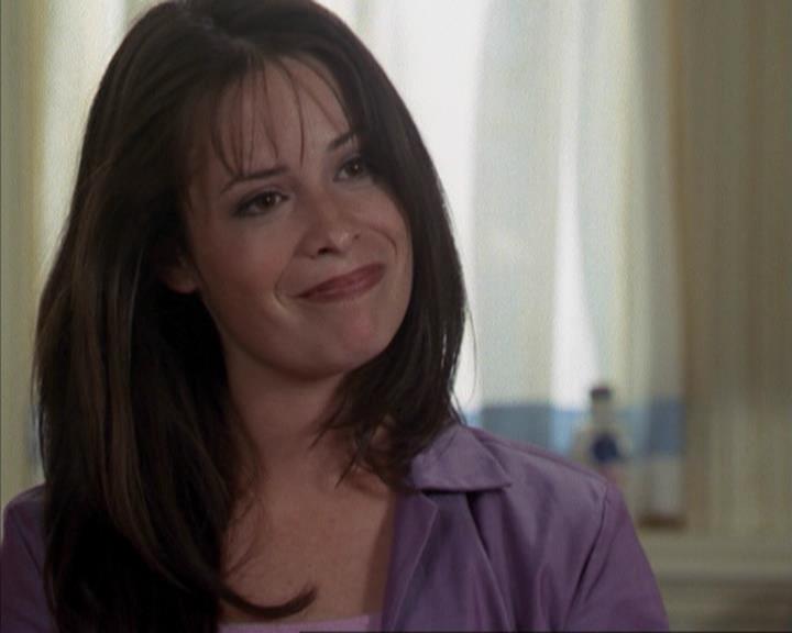 Charmed-Online-dot-net_207TheyreEverywhere0900.jpg