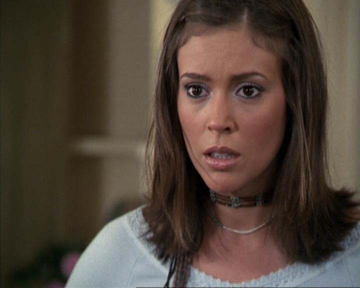 Charmed-Online-dot-net_207TheyreEverywhere0913.jpg