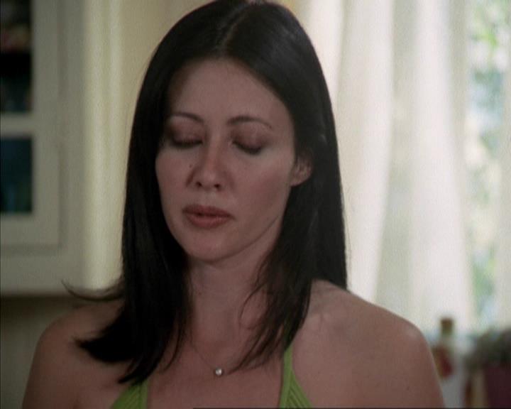 Charmed-Online-dot-net_207TheyreEverywhere0914.jpg