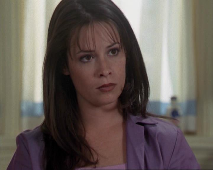 Charmed-Online-dot-net_207TheyreEverywhere0938.jpg