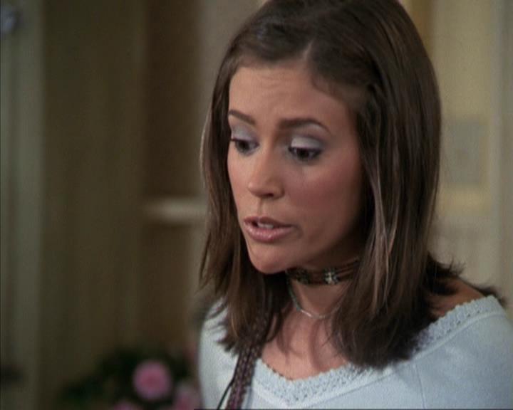 Charmed-Online-dot-net_207TheyreEverywhere0941.jpg