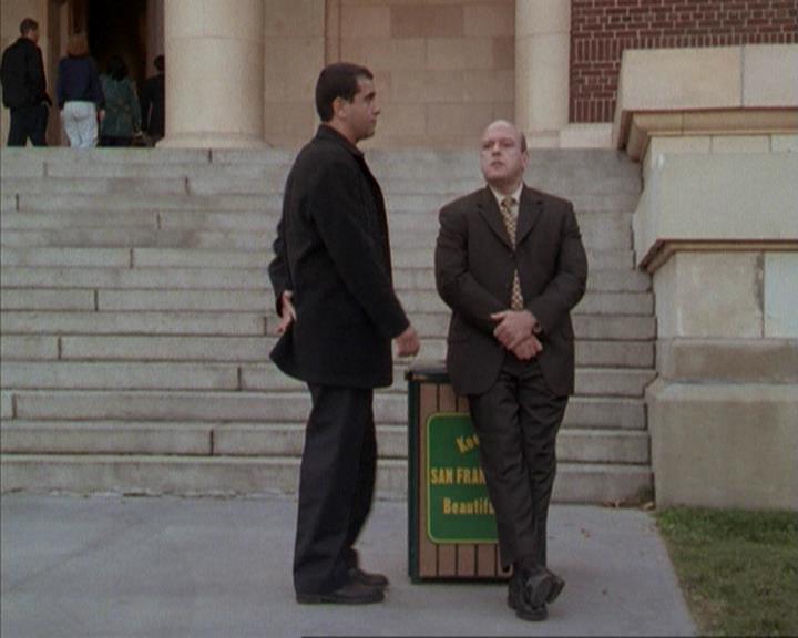 Charmed-Online-dot-net_207TheyreEverywhere0979.jpg