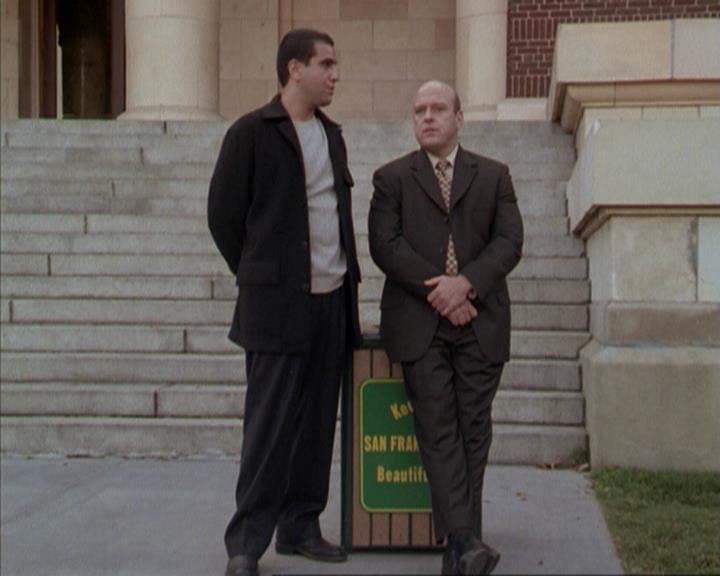 Charmed-Online-dot-net_207TheyreEverywhere0985.jpg