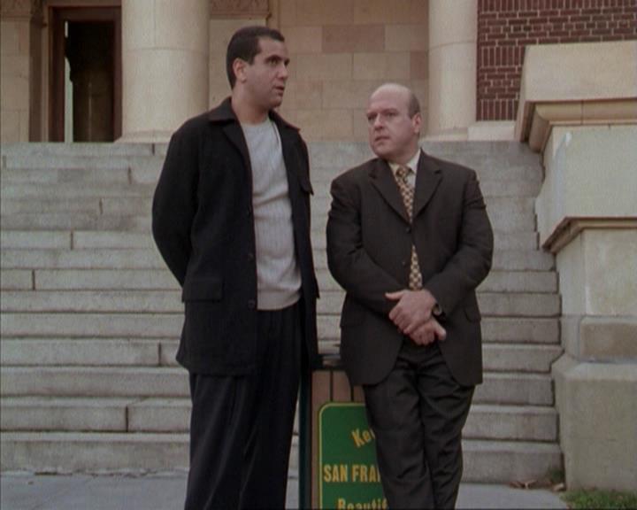 Charmed-Online-dot-net_207TheyreEverywhere0990.jpg