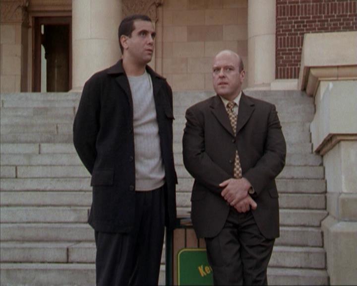 Charmed-Online-dot-net_207TheyreEverywhere0992.jpg