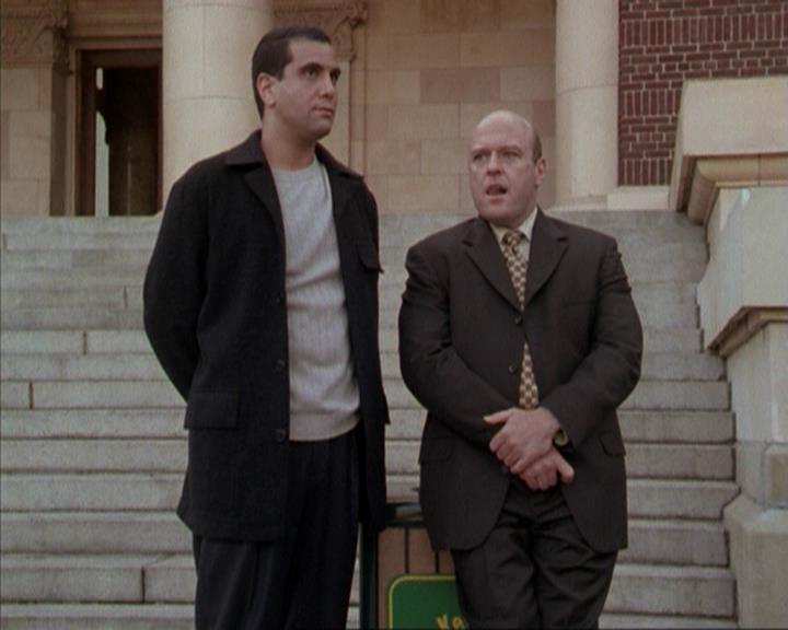 Charmed-Online-dot-net_207TheyreEverywhere0993.jpg