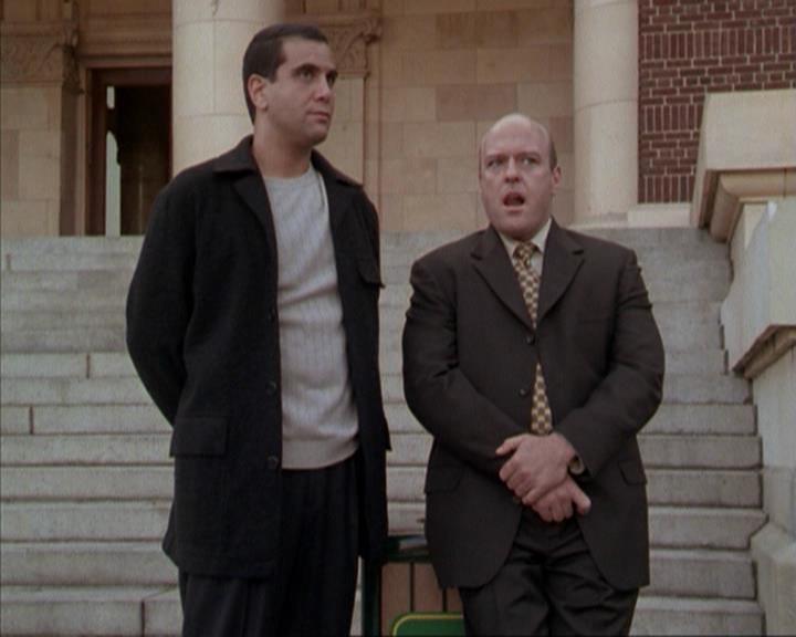 Charmed-Online-dot-net_207TheyreEverywhere0994.jpg