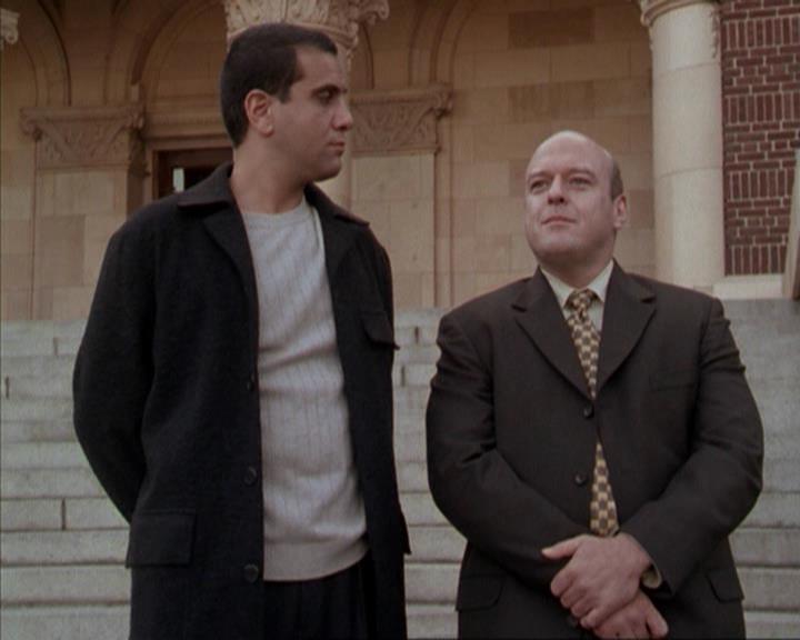 Charmed-Online-dot-net_207TheyreEverywhere0999.jpg