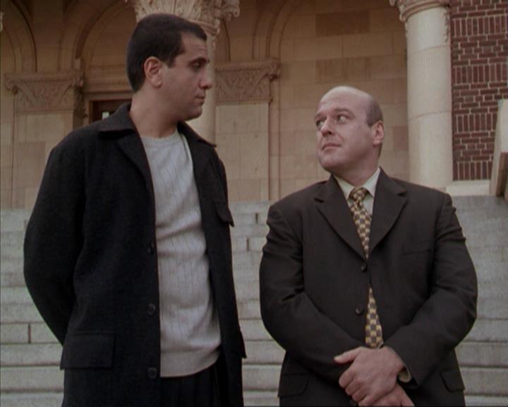 Charmed-Online-dot-net_207TheyreEverywhere1001.jpg