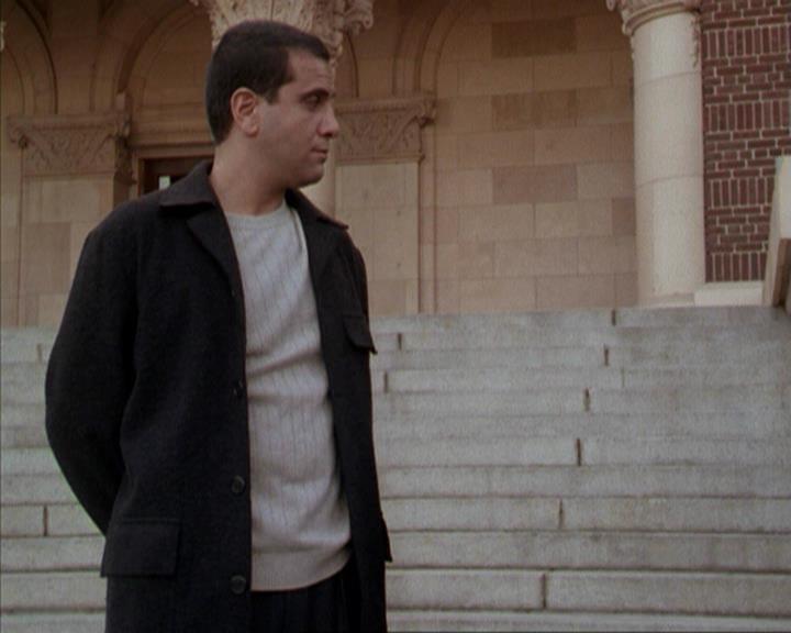 Charmed-Online-dot-net_207TheyreEverywhere1003.jpg