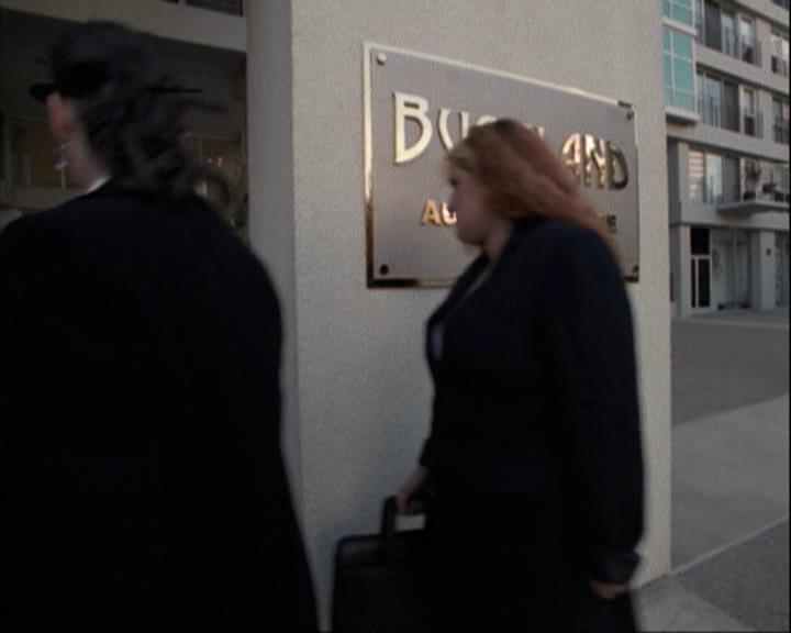 Charmed-Online-dot-net_207TheyreEverywhere1006.jpg