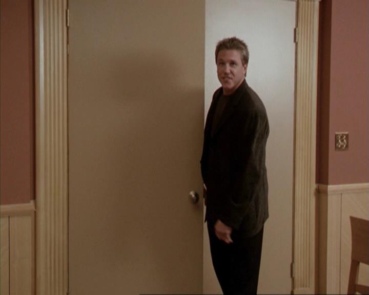 Charmed-Online-dot-net_207TheyreEverywhere1011.jpg