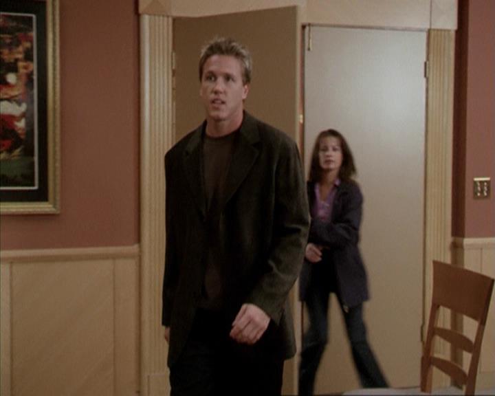 Charmed-Online-dot-net_207TheyreEverywhere1021.jpg
