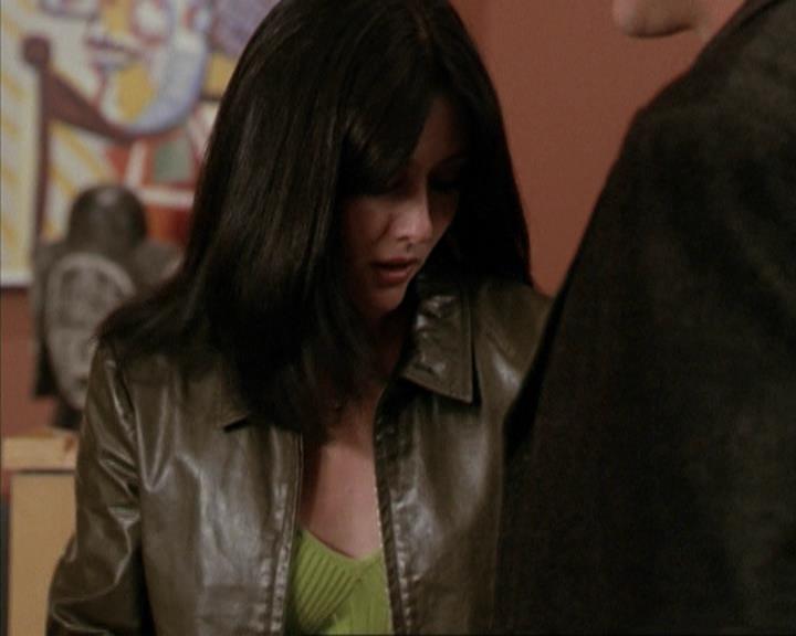 Charmed-Online-dot-net_207TheyreEverywhere1032.jpg