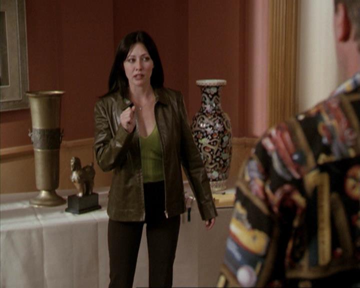 Charmed-Online-dot-net_207TheyreEverywhere1054.jpg