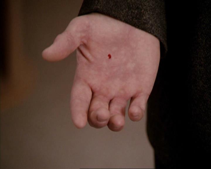 Charmed-Online-dot-net_207TheyreEverywhere1065.jpg