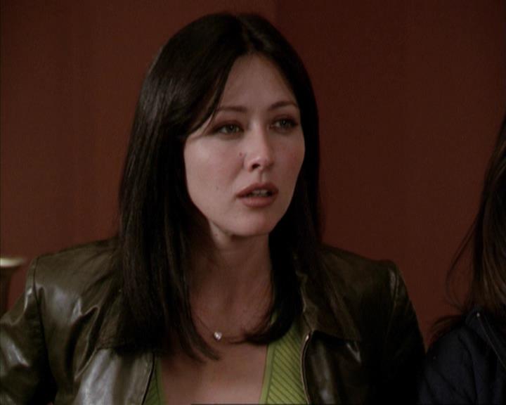 Charmed-Online-dot-net_207TheyreEverywhere1095.jpg