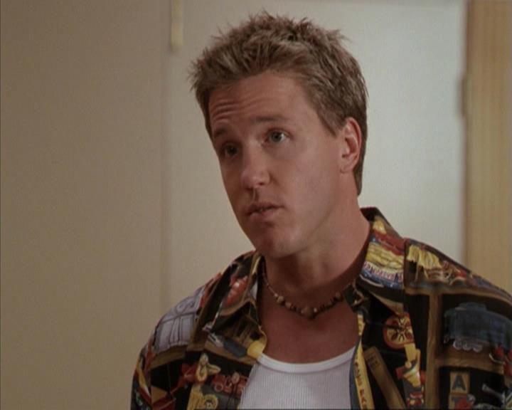 Charmed-Online-dot-net_207TheyreEverywhere1097.jpg